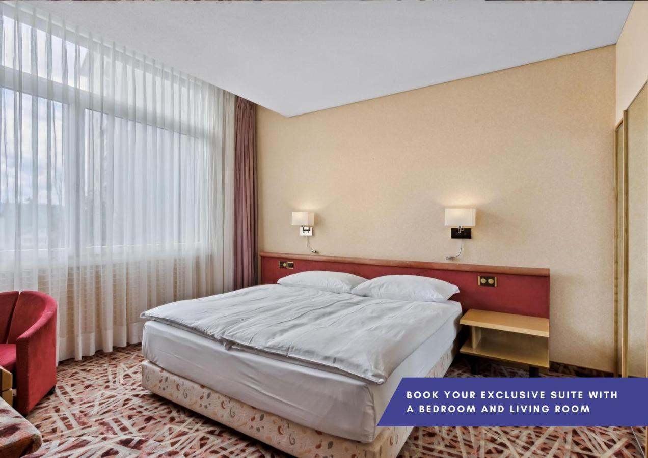 Becozy Au Parc Retro Edition Self-Check-In Rooms & Studios Fribourg Exterior photo
